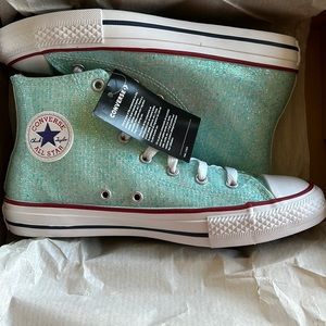 NIB Converse high tops
